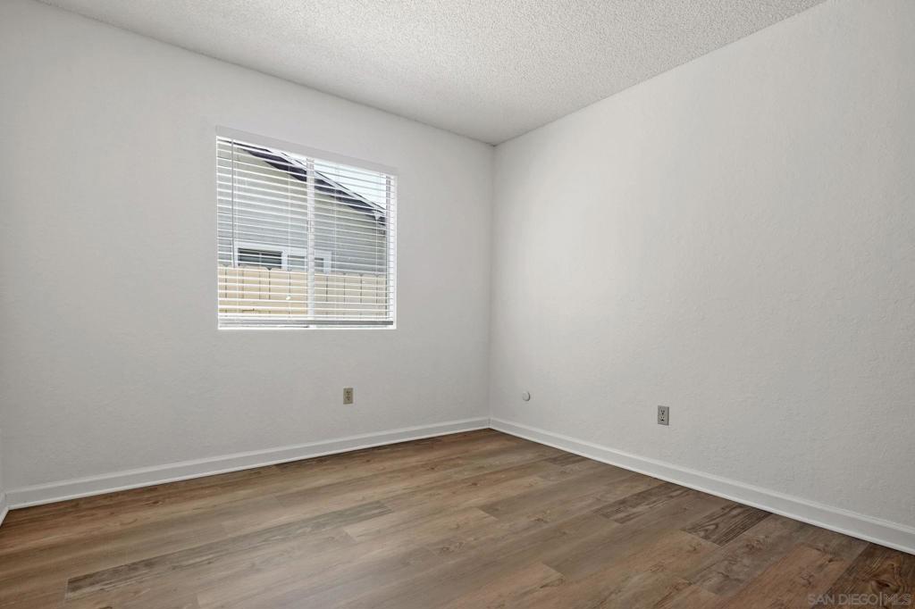 10625 Amantha Ave Property Photo 13