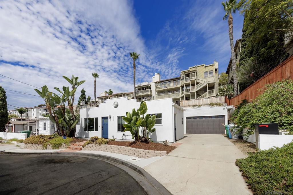 2242 Congress Property Photo 25