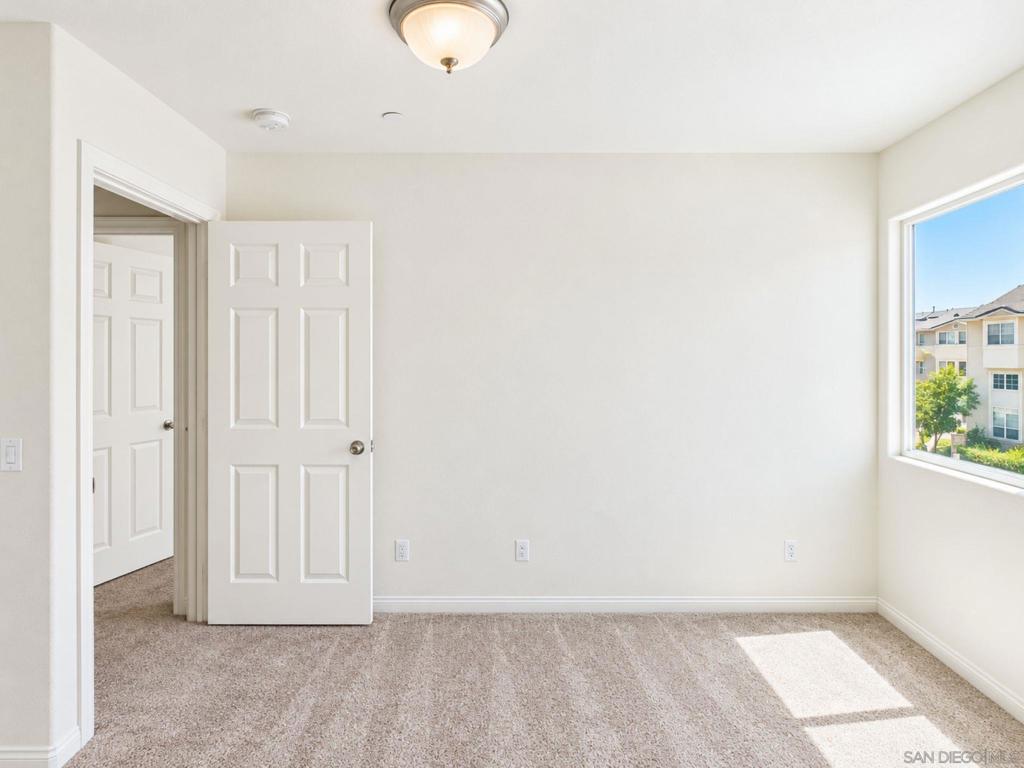 274 Vermont Court Property Photo 14