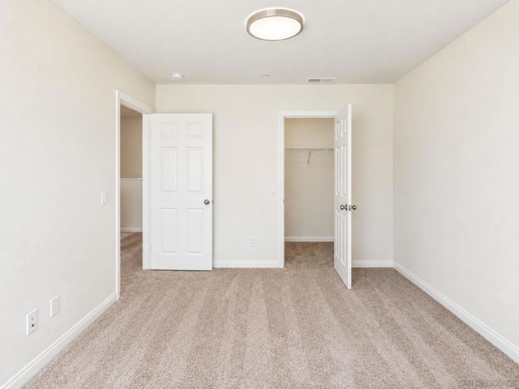 274 Vermont Court Property Photo 17