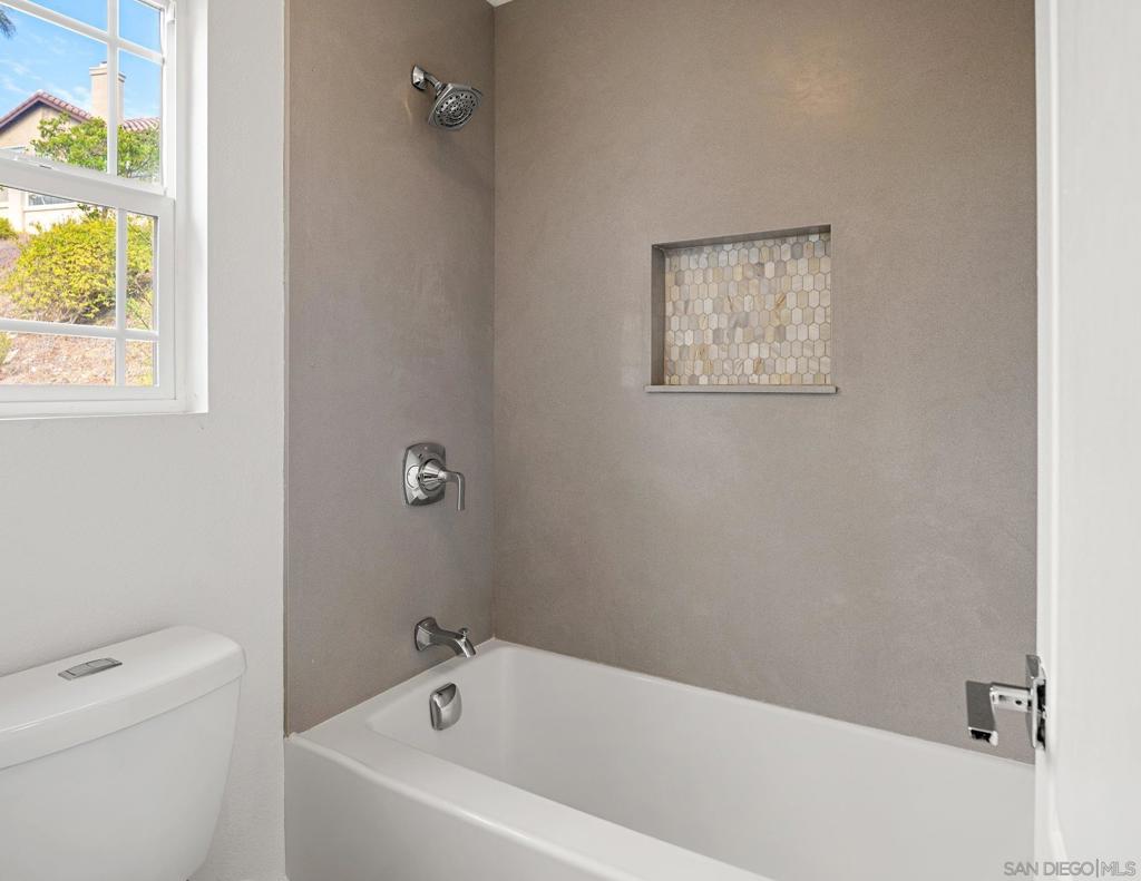 11462 Cortina Pl Property Photo 40