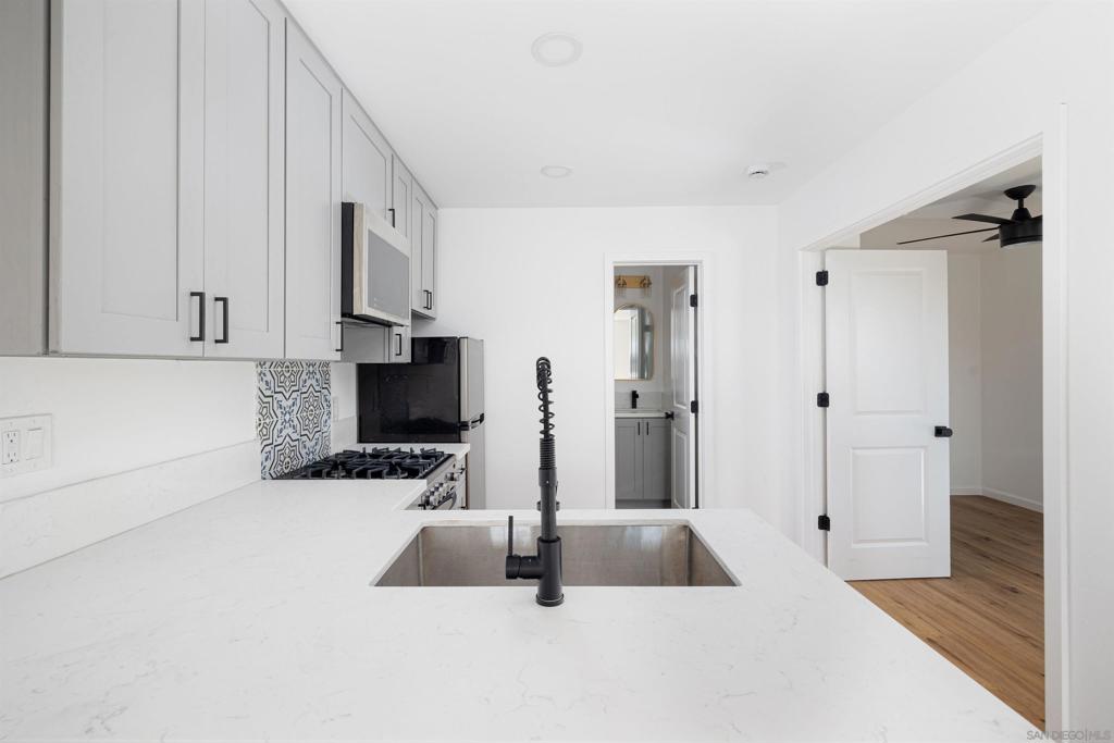 4204 4208 40th St Property Photo 11