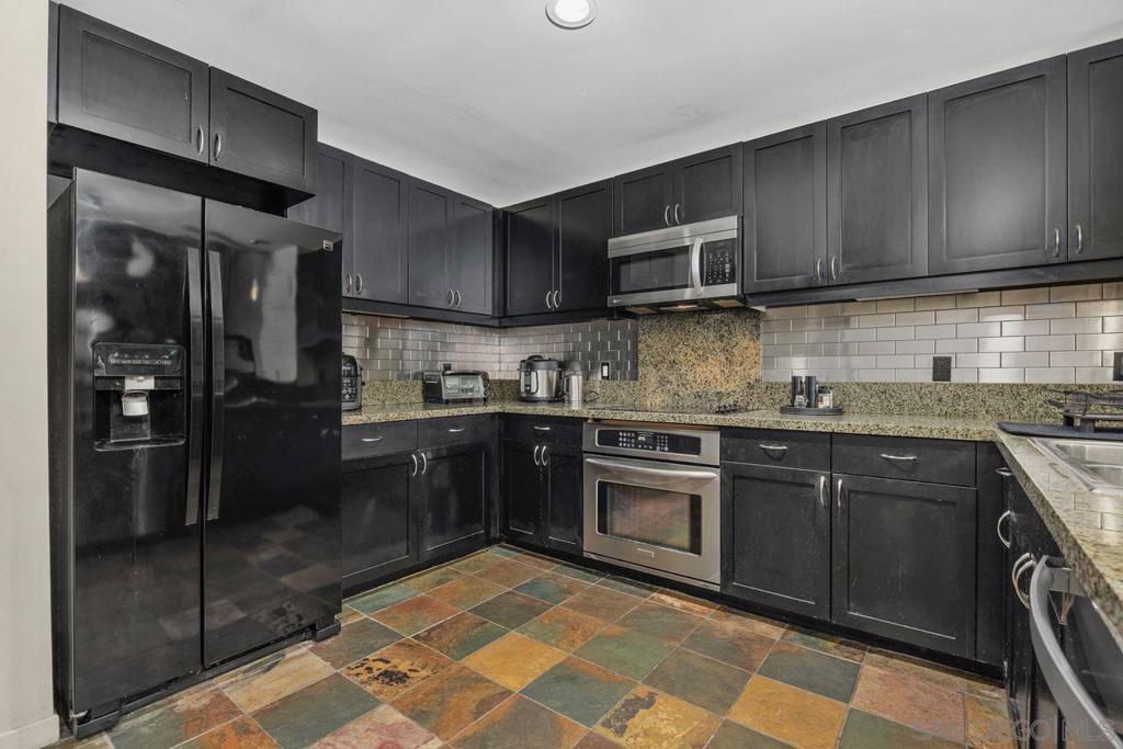 1150 J St 524 Property Photo 4