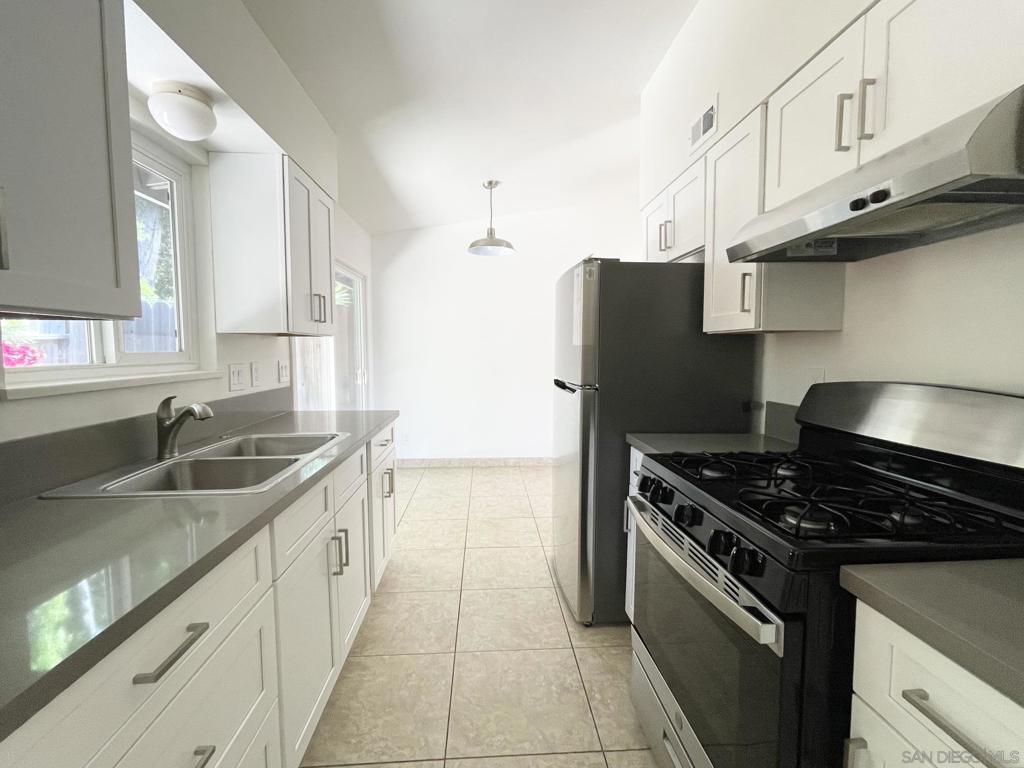 260022180SD Property Photo 20