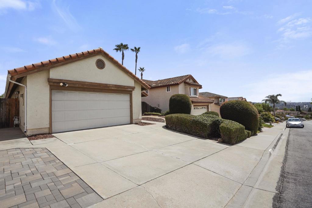 12895 Amaranth St Property Photo 3