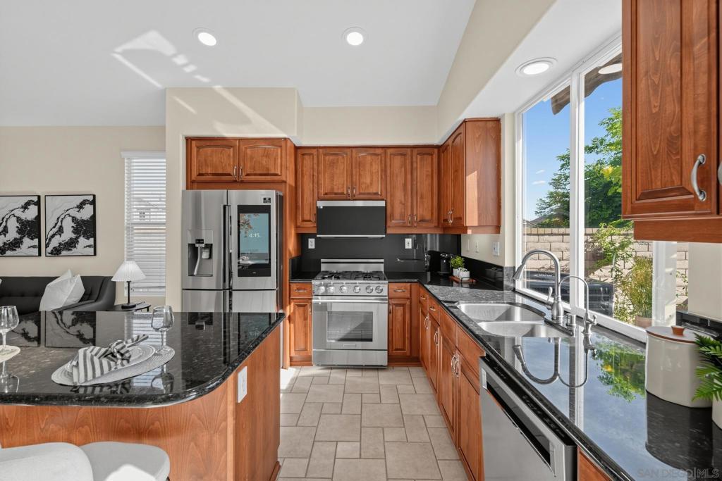 6268 Canyon Bluff Ct Property Photo 16