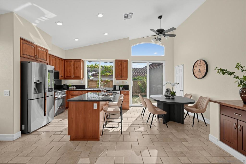 6268 Canyon Bluff Ct Property Photo 20