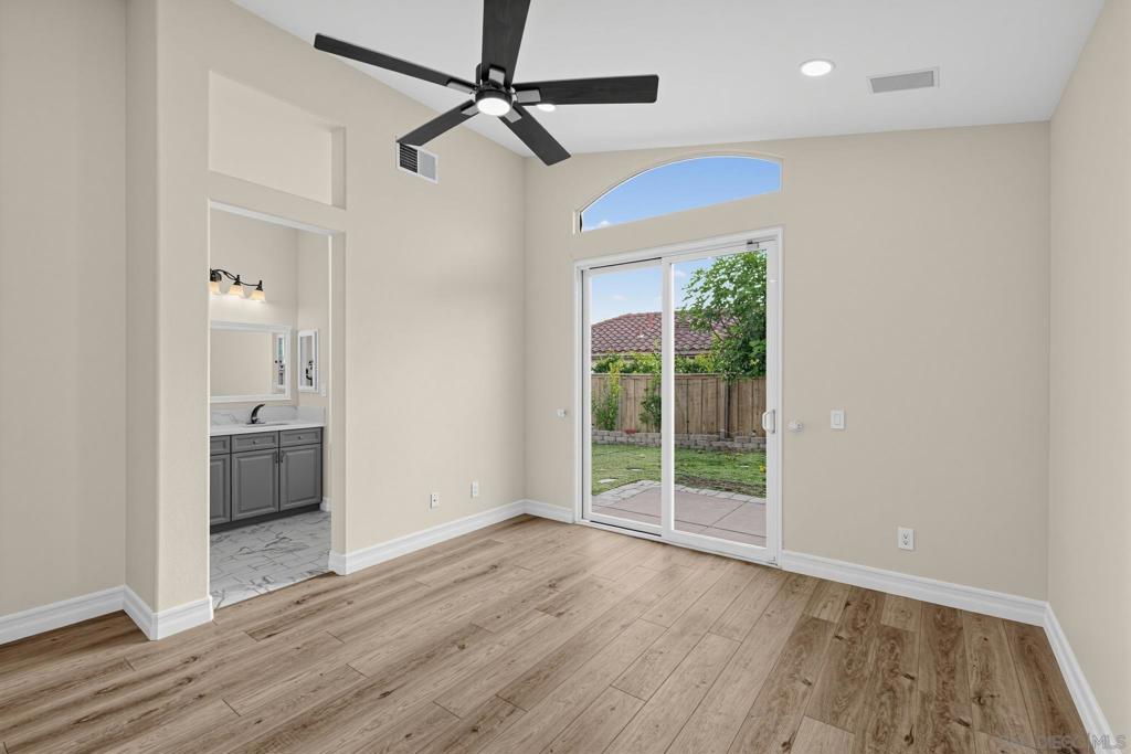 6268 Canyon Bluff Ct Property Photo 27