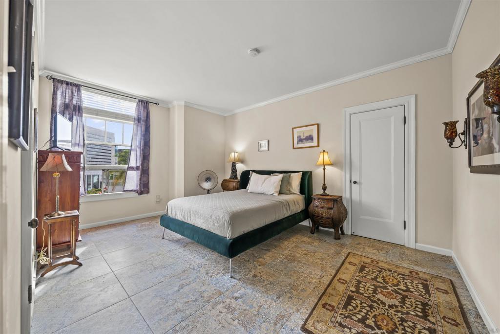 702 Ash Street 300 Property Photo 15