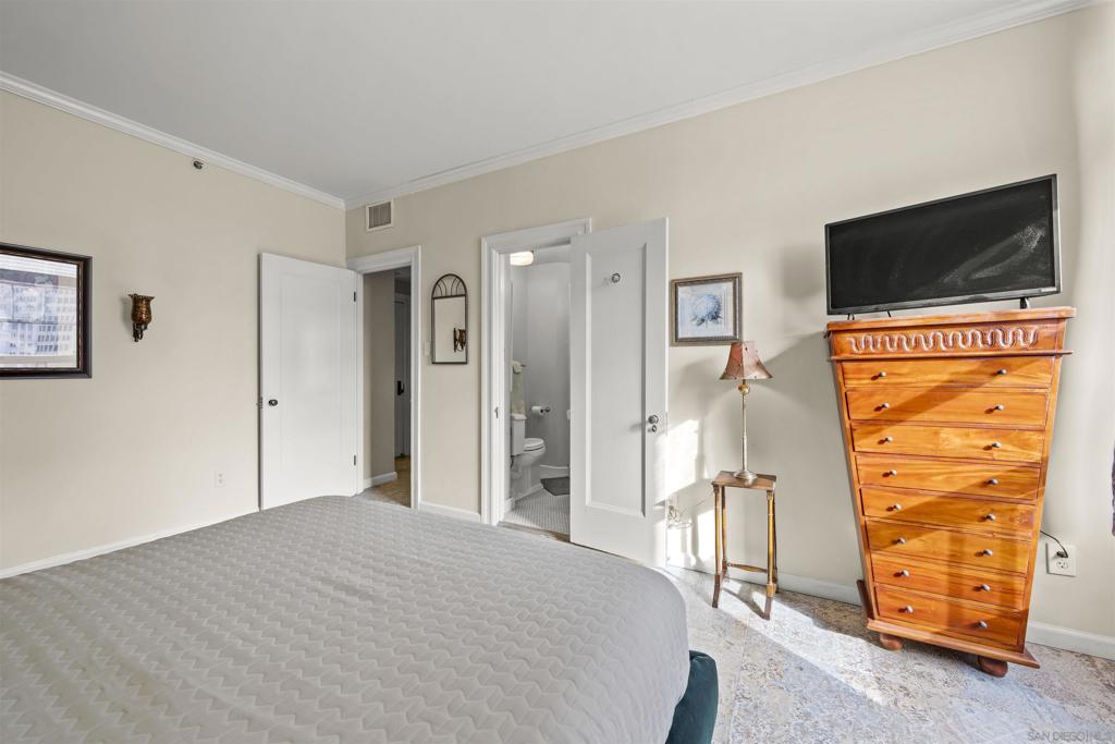 702 Ash Street 300 Property Photo 18