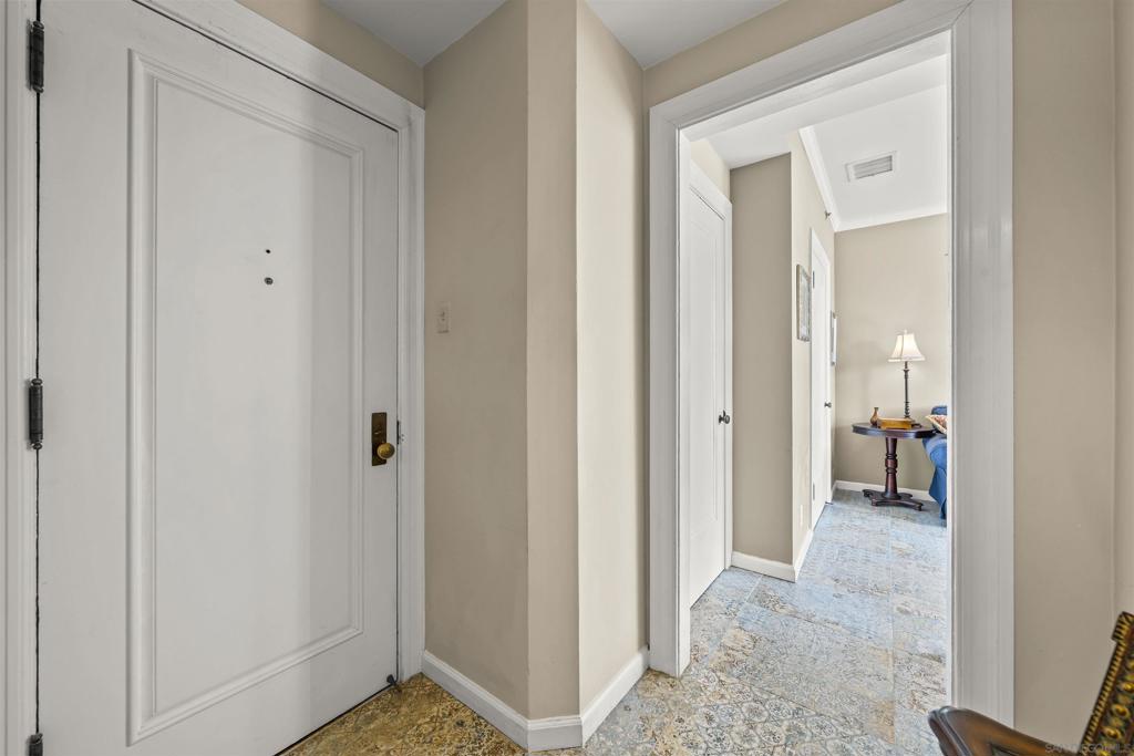 702 Ash Street 300 Property Photo 20