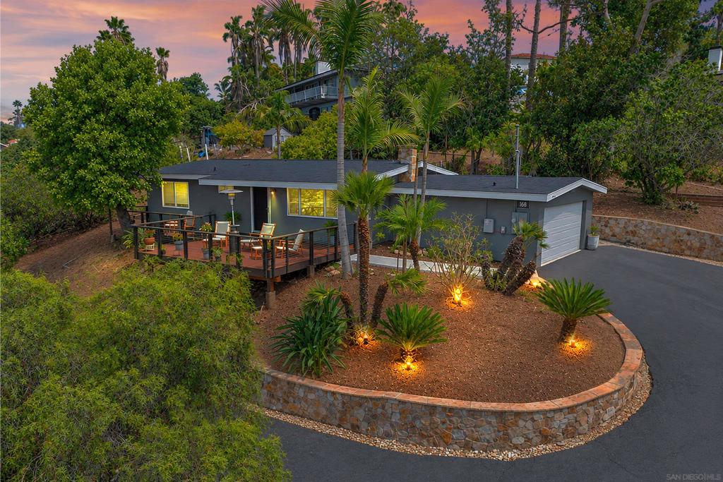 163 Ocean View Property Photo 2