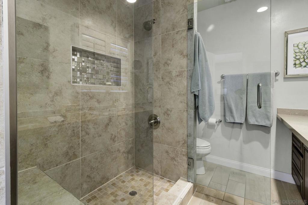 7215 Wembley Street Property Photo 15