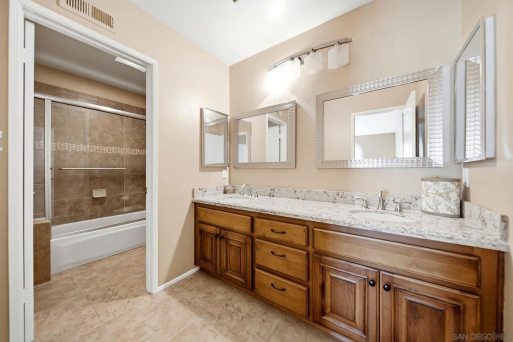 11210 1/2 Portobelo Dr Property Photo 13