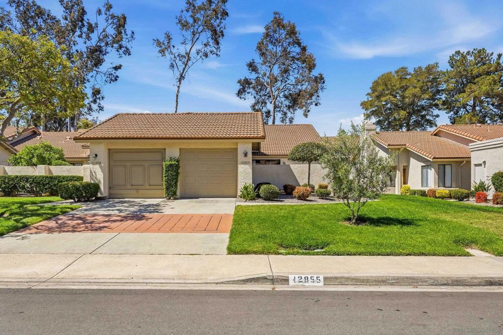 12855 Via Moura Property Photo 33