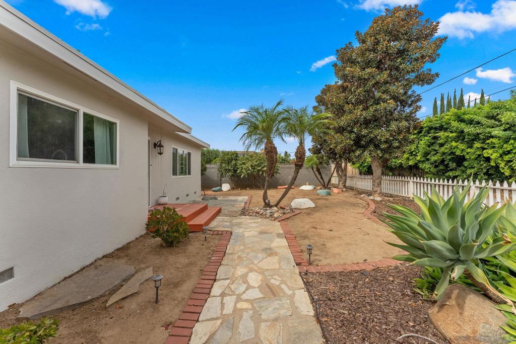 665 Foy Ln Property Photo 1