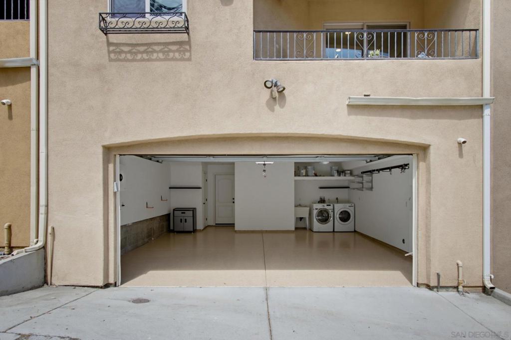 4279 Lamont Property Photo 39