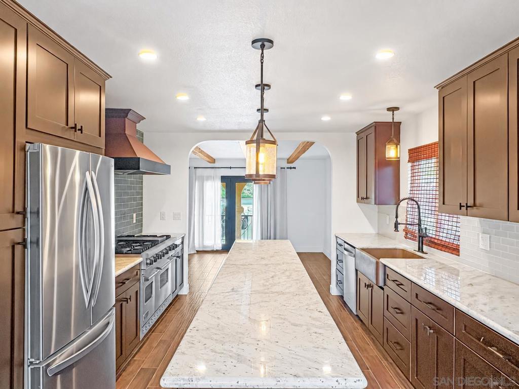1229 Sandra Circle Property Photo 6