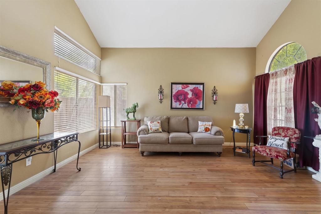 24509 Pantera Ct Property Photo 4