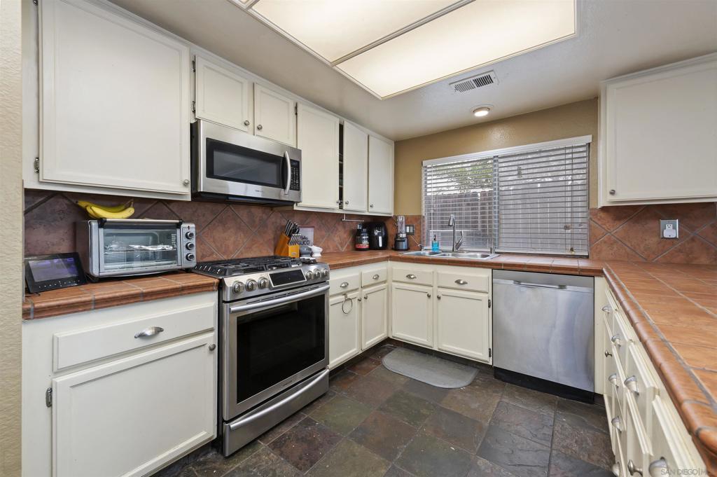 24509 Pantera Ct Property Photo 13
