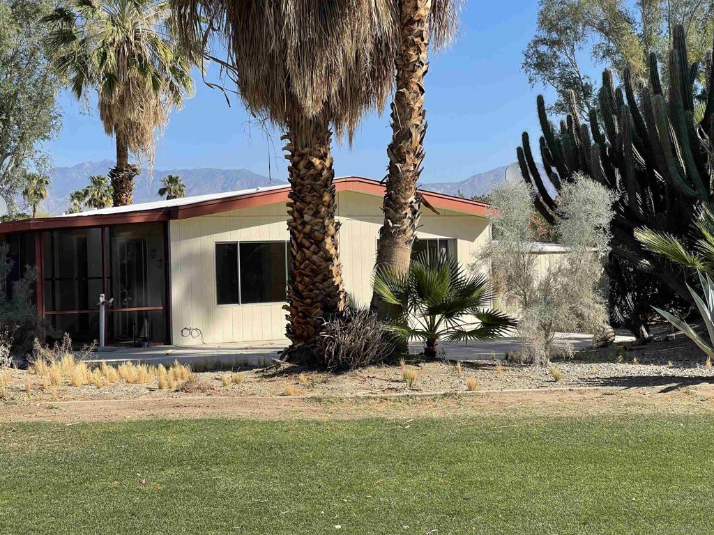 1010 Palm Canyon Dr 183 Property Photo 2
