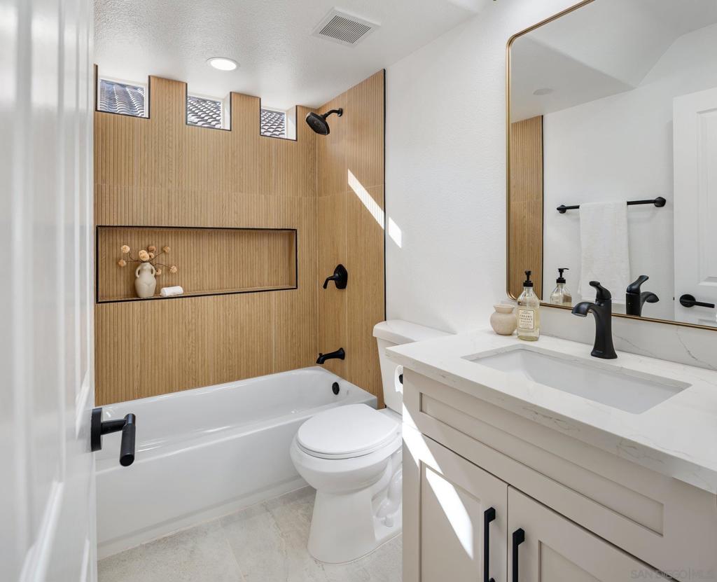 1628 Sagewood Way Property Photo 41