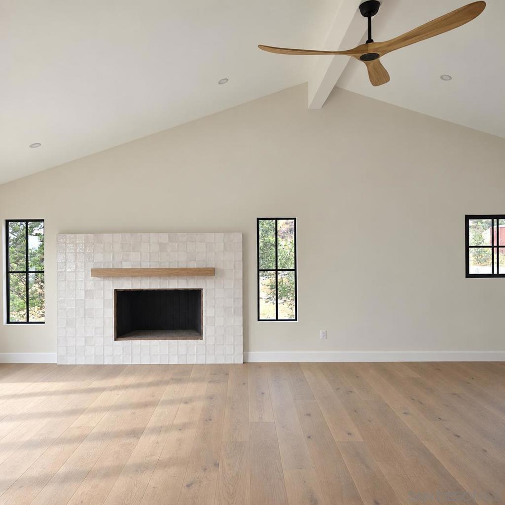 2530 Foothill Dr Property Photo 4