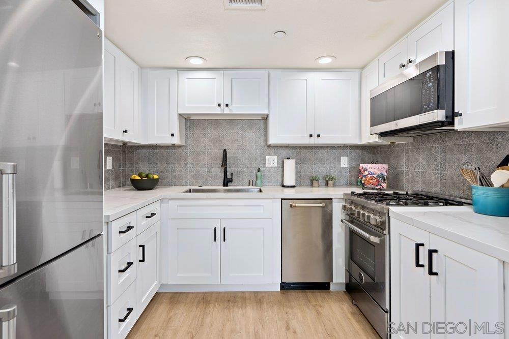 7509 Draper 210 Property Photo 11