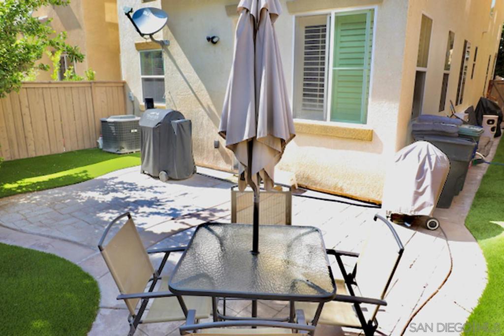 1640 Calle De La Flor Property Photo 5