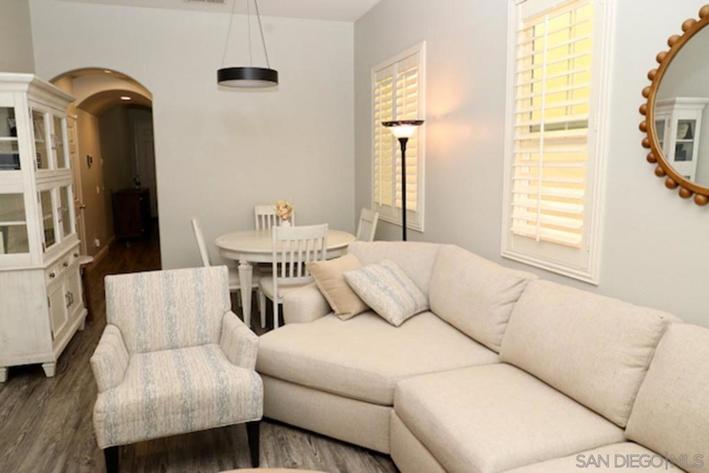 1640 Calle De La Flor Property Photo 8