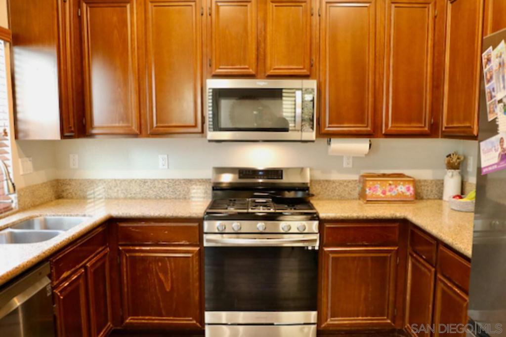 1640 Calle De La Flor Property Photo 12