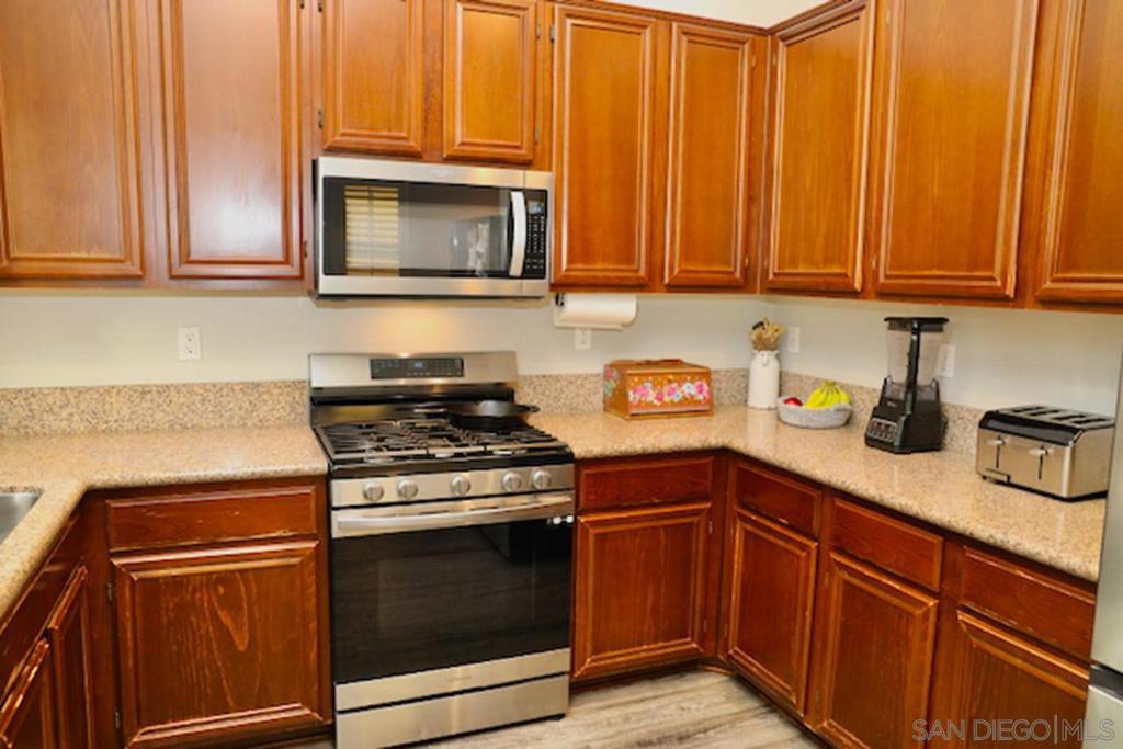 1640 Calle De La Flor Property Photo 14