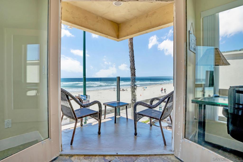 3243 Ocean Front Walk 1 Property Photo 5