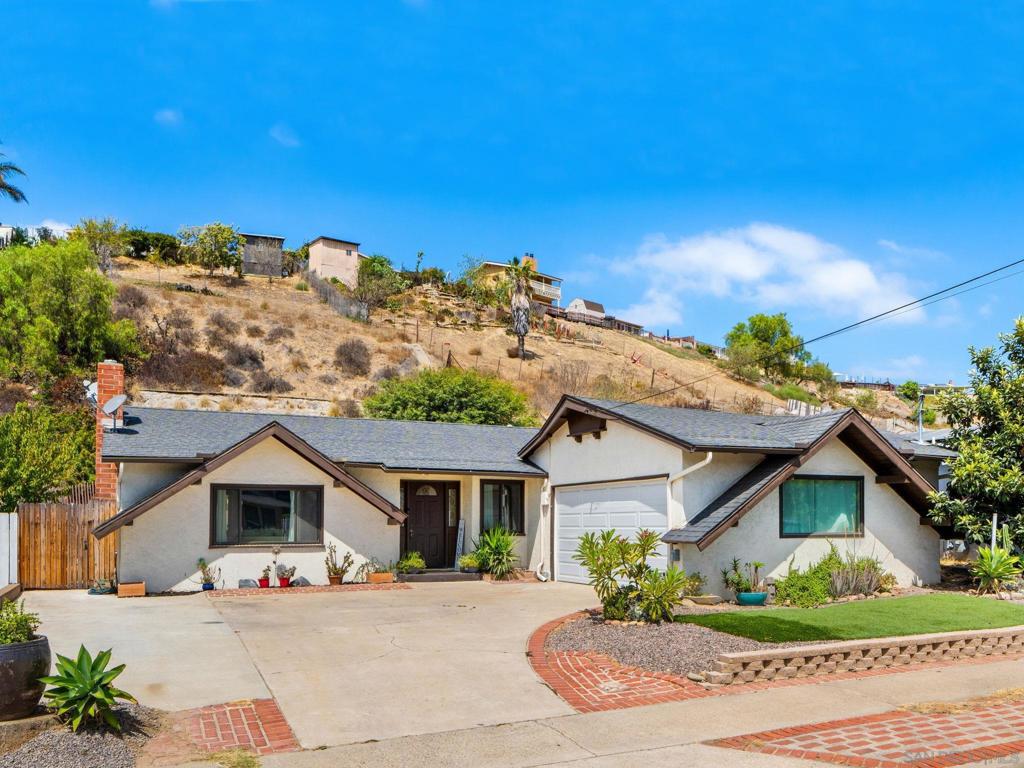 1482 El Prado Property Photo 2