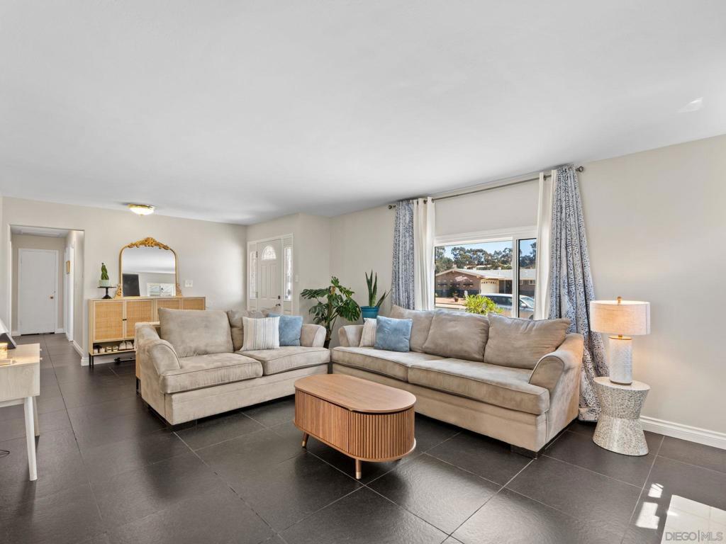 1482 El Prado Property Photo 9