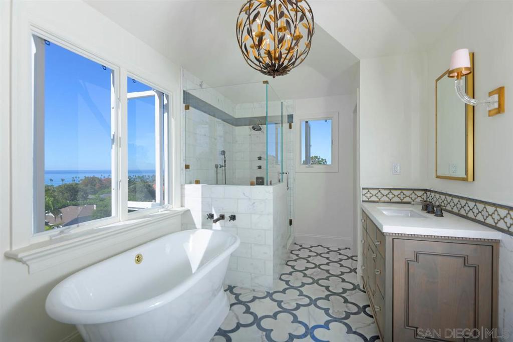 6028 Folsom Property Photo 13
