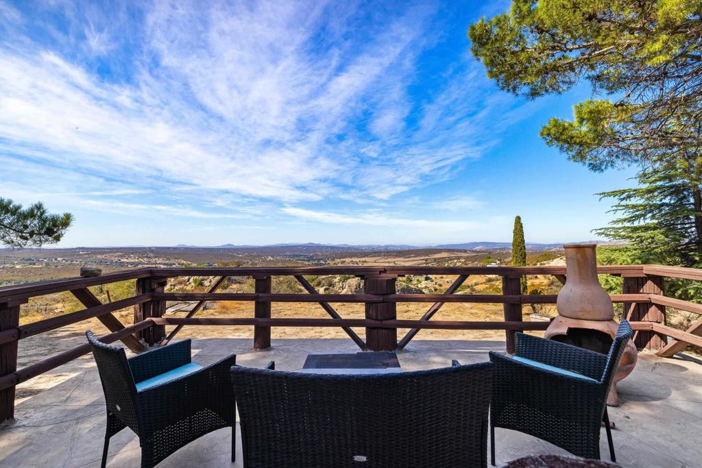 2513 Tecate Divide Road Property Photo 3