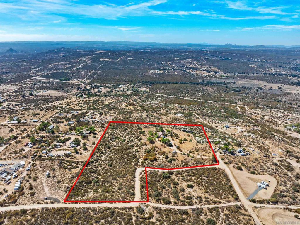 2513 Tecate Divide Road Property Photo 4