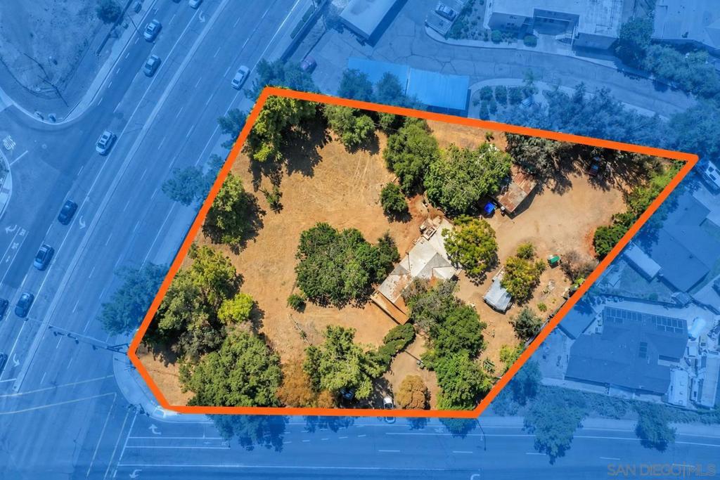 3129 E El Norte Pkwy Property Photo 1