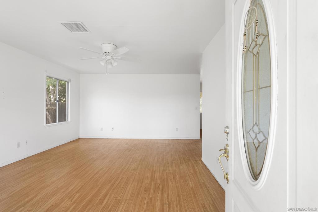 1039 Alveda Ave Property Photo 4