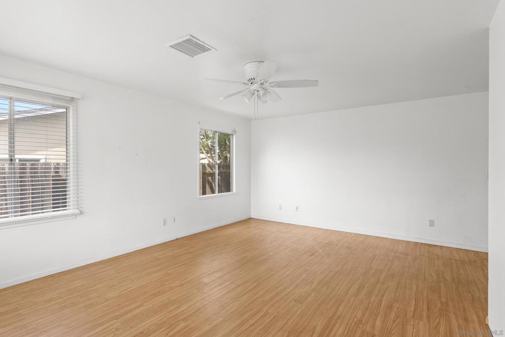 1039 Alveda Ave Property Photo 5