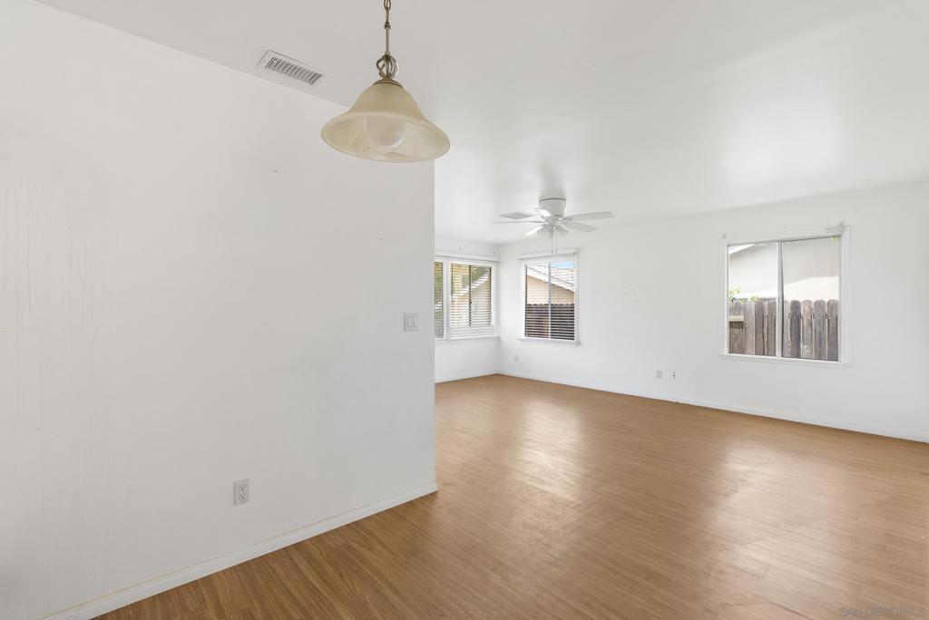 1039 Alveda Ave Property Photo 9
