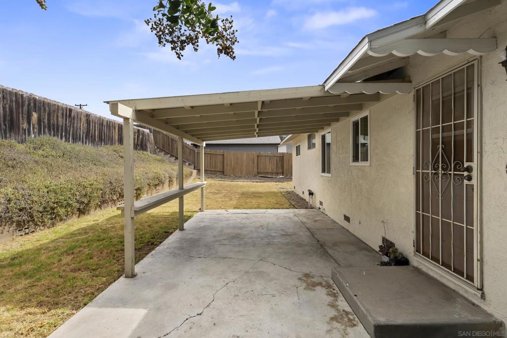 1039 Alveda Ave Property Photo 22
