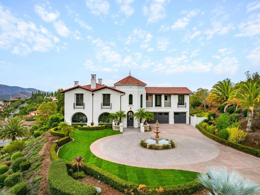 7823 Calle Cima Property Photo 3