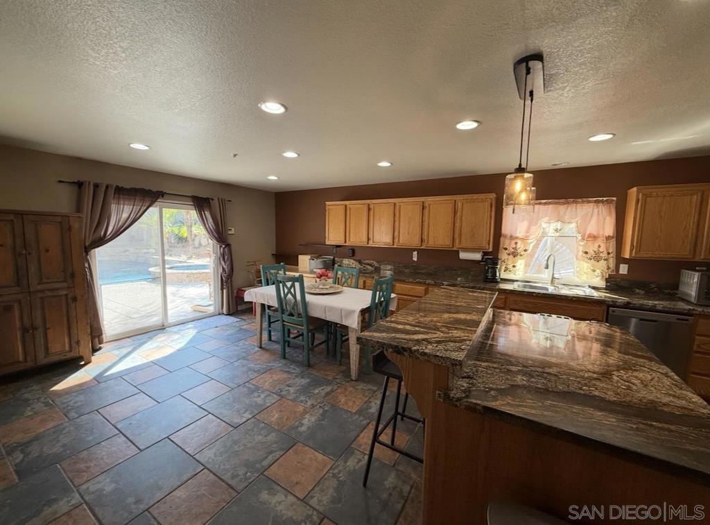 9625 Pino Property Photo 6