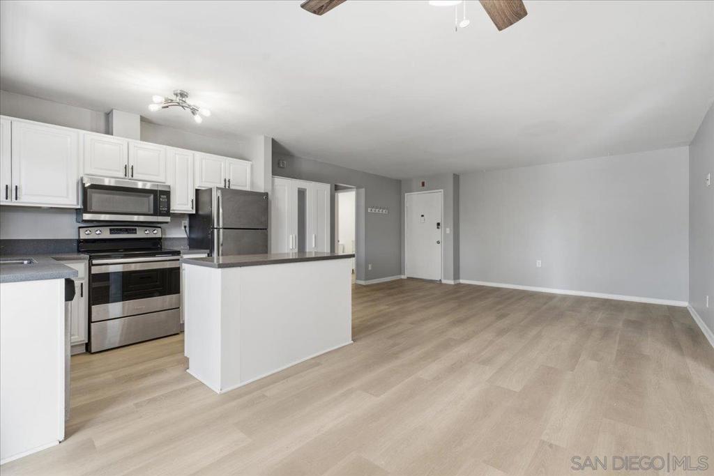 7855 Cowles Mountain Ct. A15 Property Photo 1