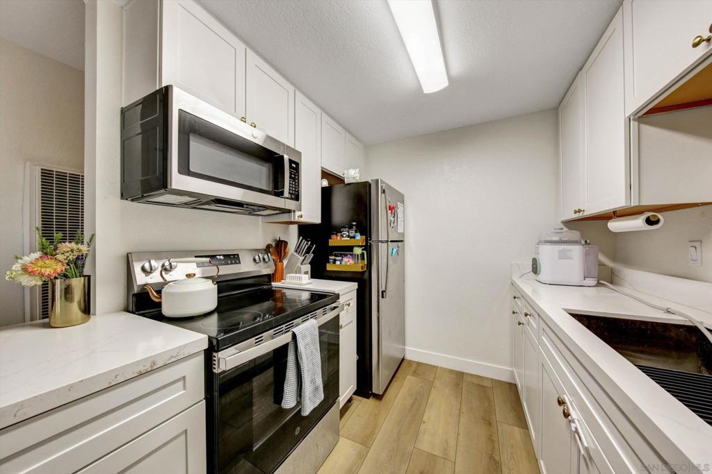 4777 Seminole Dr 119 Property Photo 20