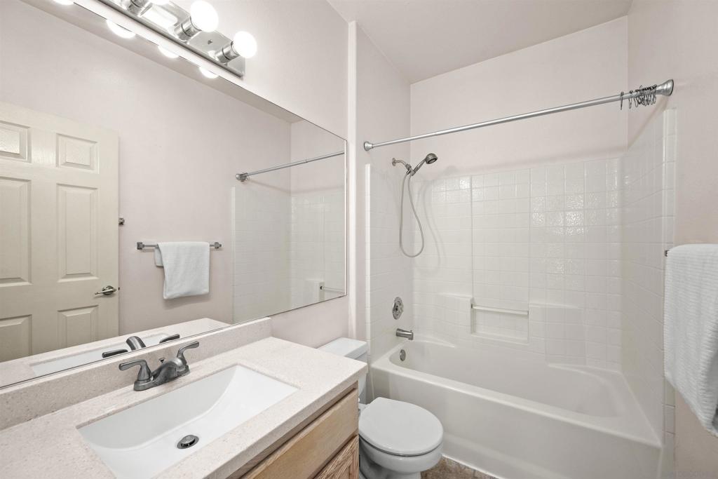 11454 Via Rancho San Diego 208 Property Photo 28