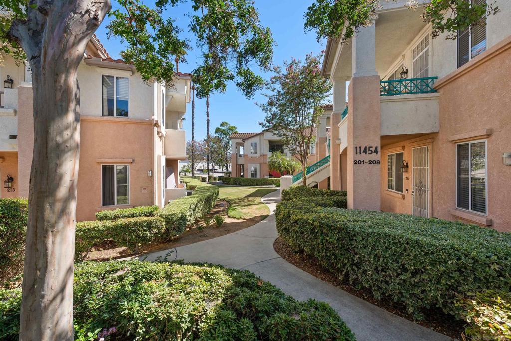 11454 Via Rancho San Diego 208 Property Photo 43