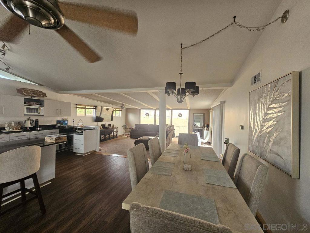 5030 Chaucer Ave Property Photo 2